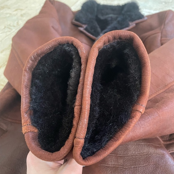 Vintage genuine leather and full fur lined coat - Picture 6 of 9